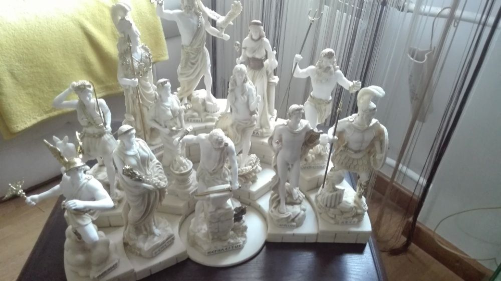 Panteon plus 12 Bogów Alabaster