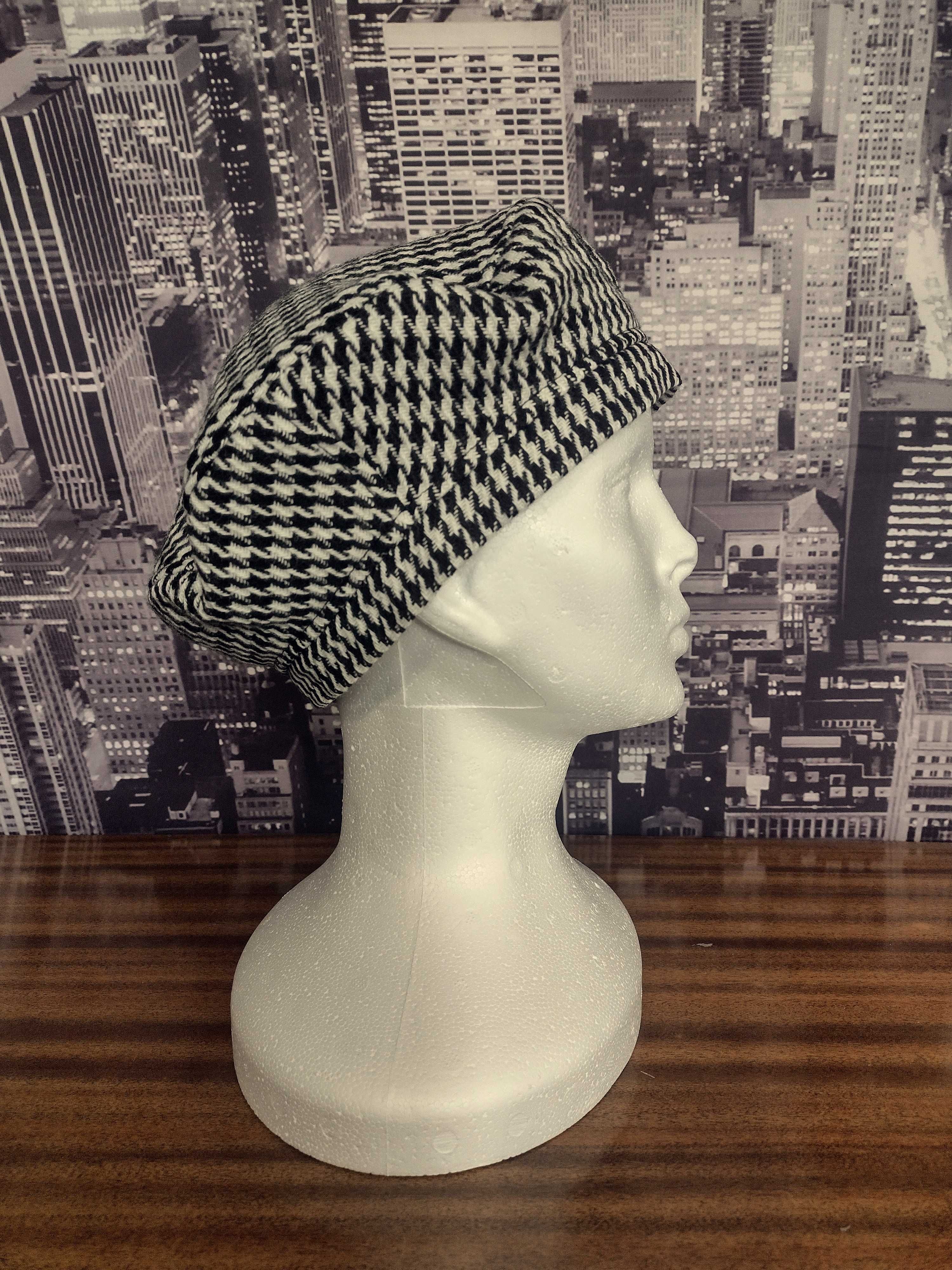Kurza stopka -  beret hand made
