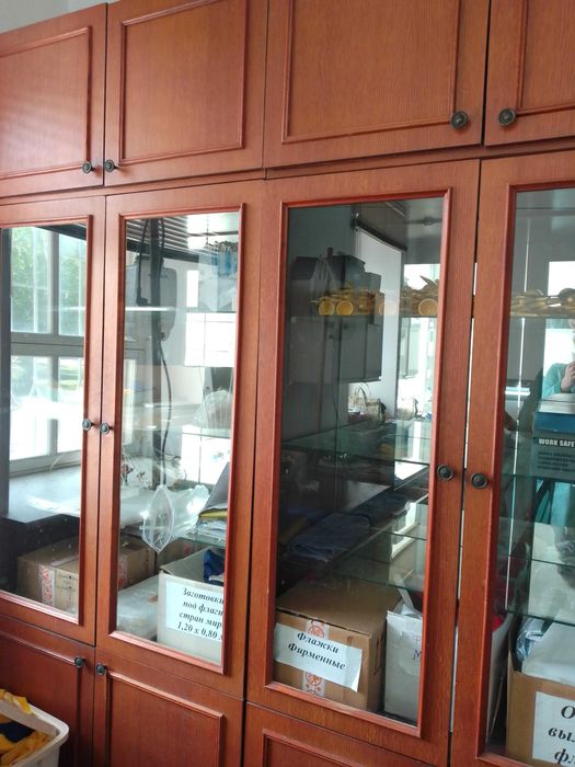 шафи - стінка  з антресолями  б/у