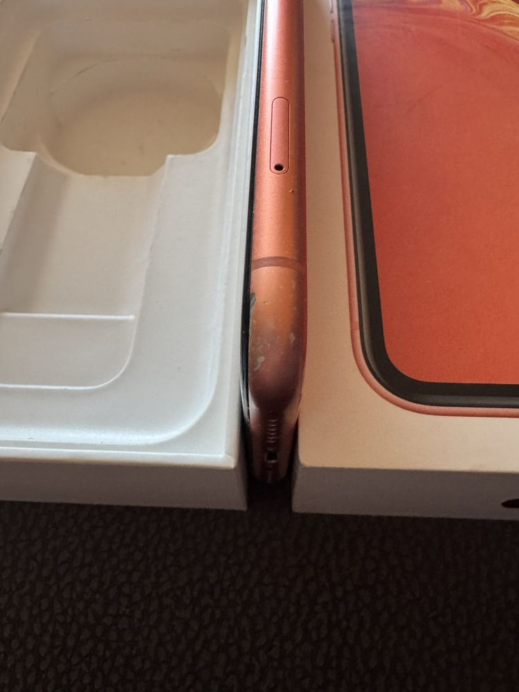 IPhone Xr 64GB z uszkodzeniami