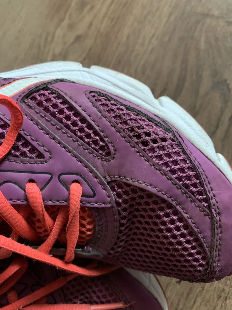 Жіночі кросівки Asics 38 розмір, 24 см