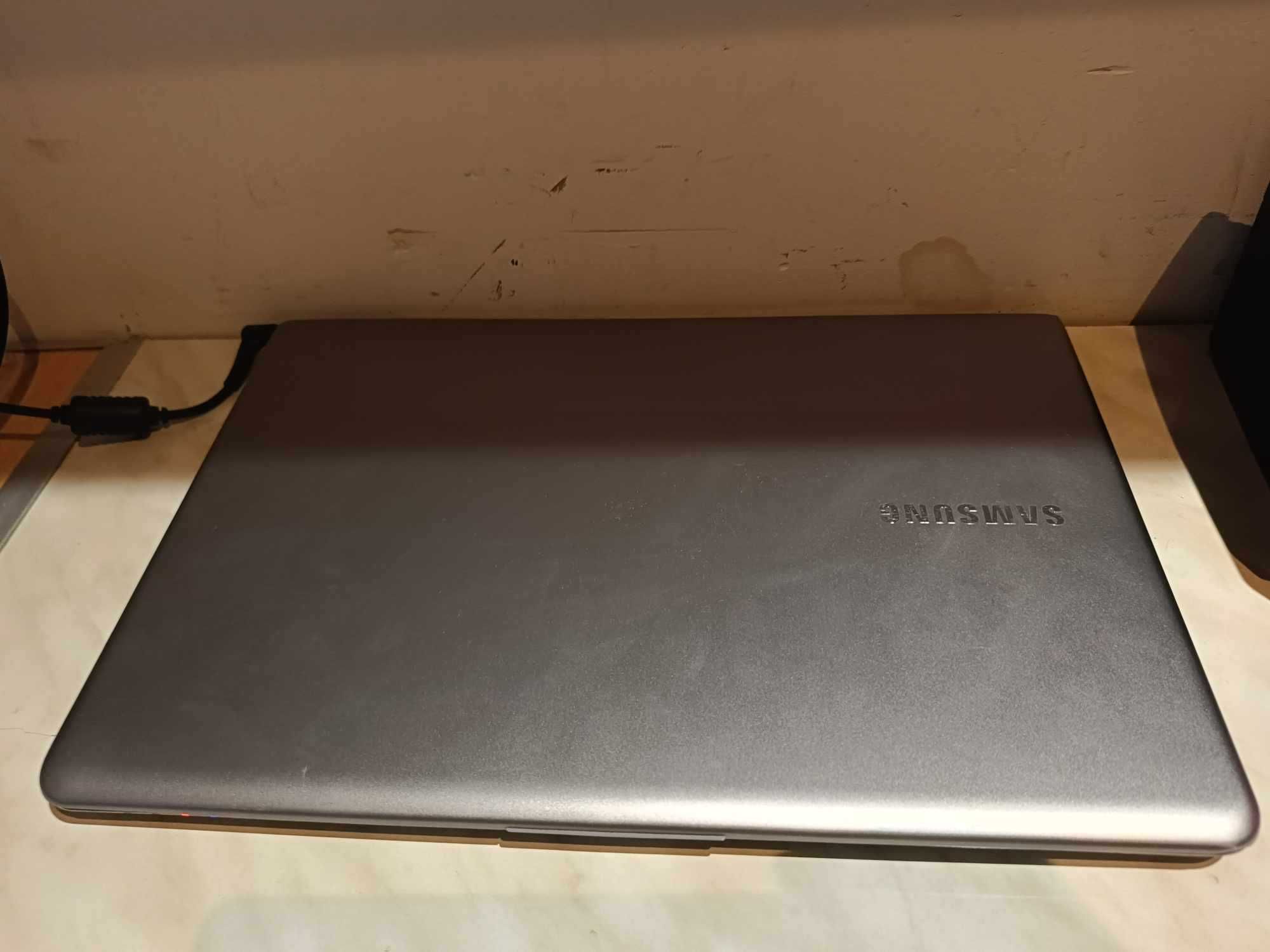 Laptop Samsung NP530U3C