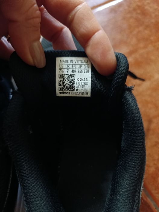 Sprzedam buty sportowe Adidas