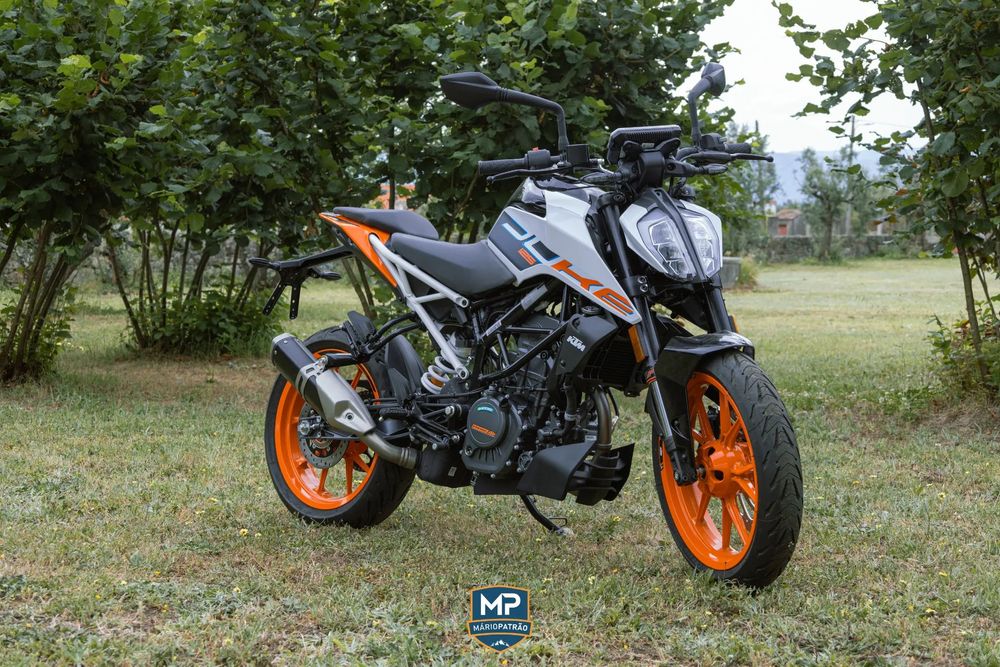 KTM Duke  125