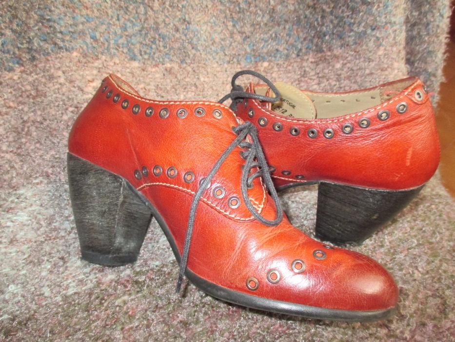 Sapatos vermelhos Fly