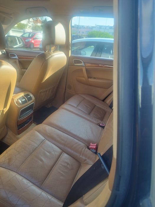 Porsche Cayenne  s