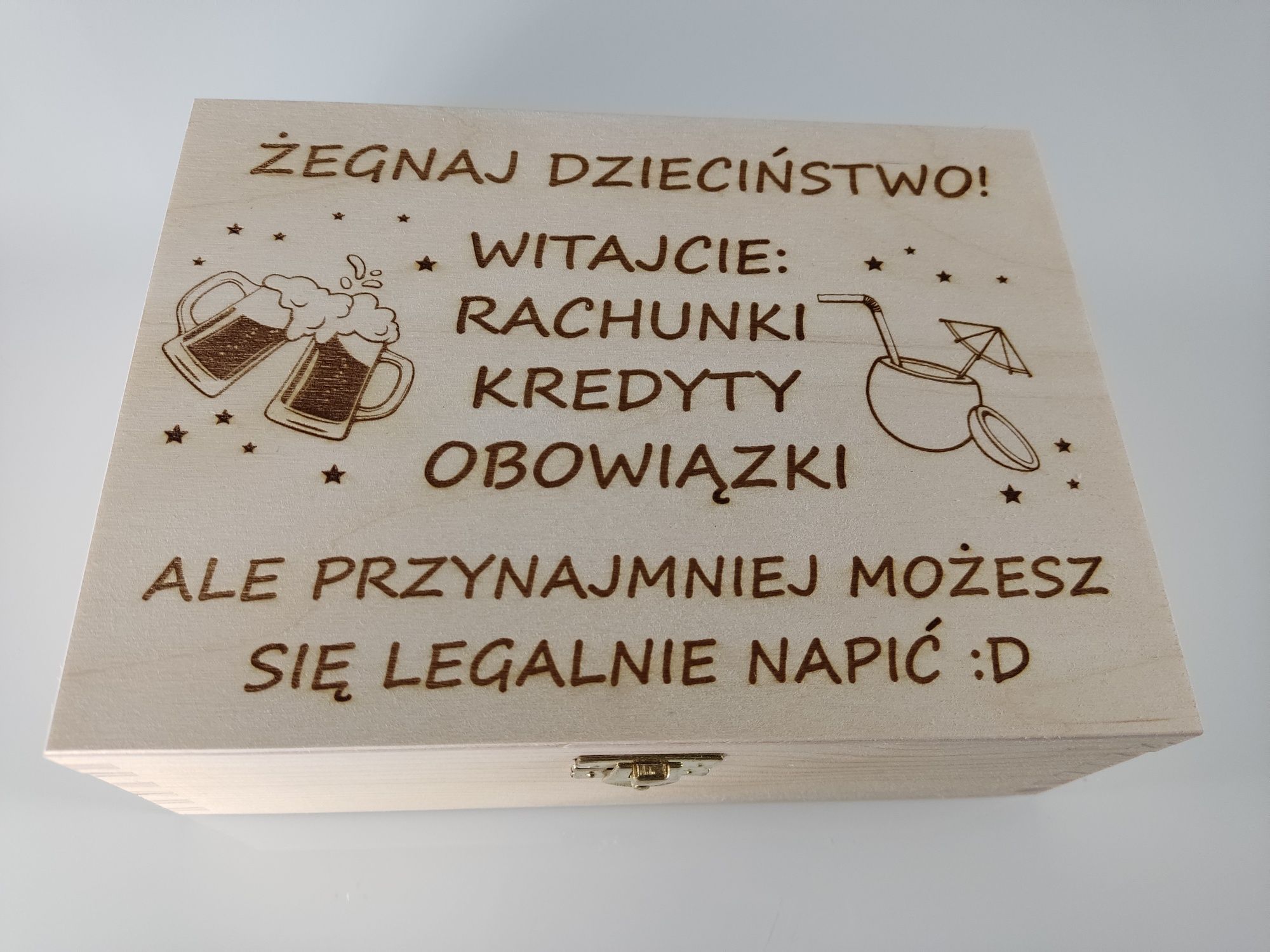 Niezbędnik na osiemnaste urodziny prezent 18 grawer pudełko