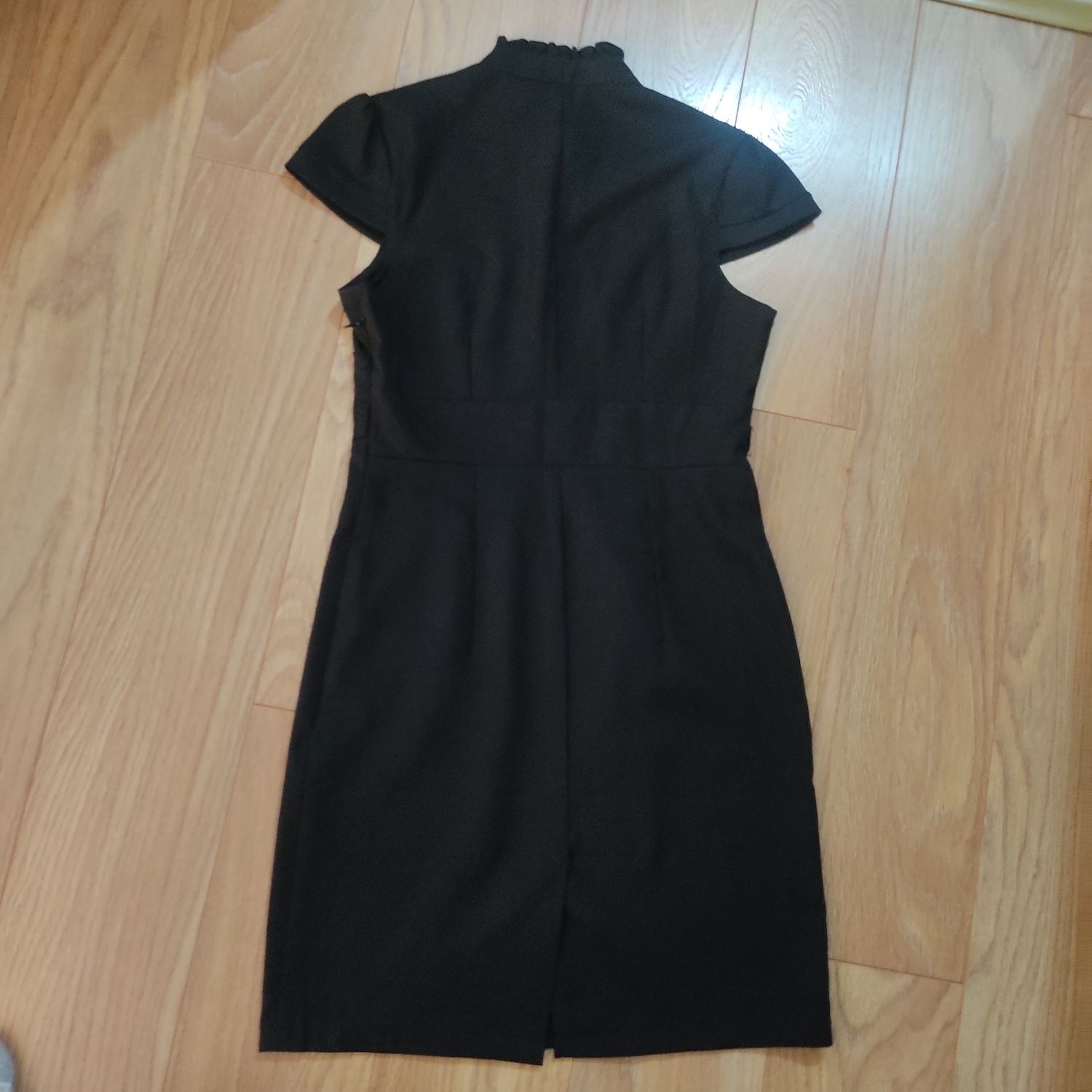 Elegancka czarna sukienka mała czarna rozmiar 38