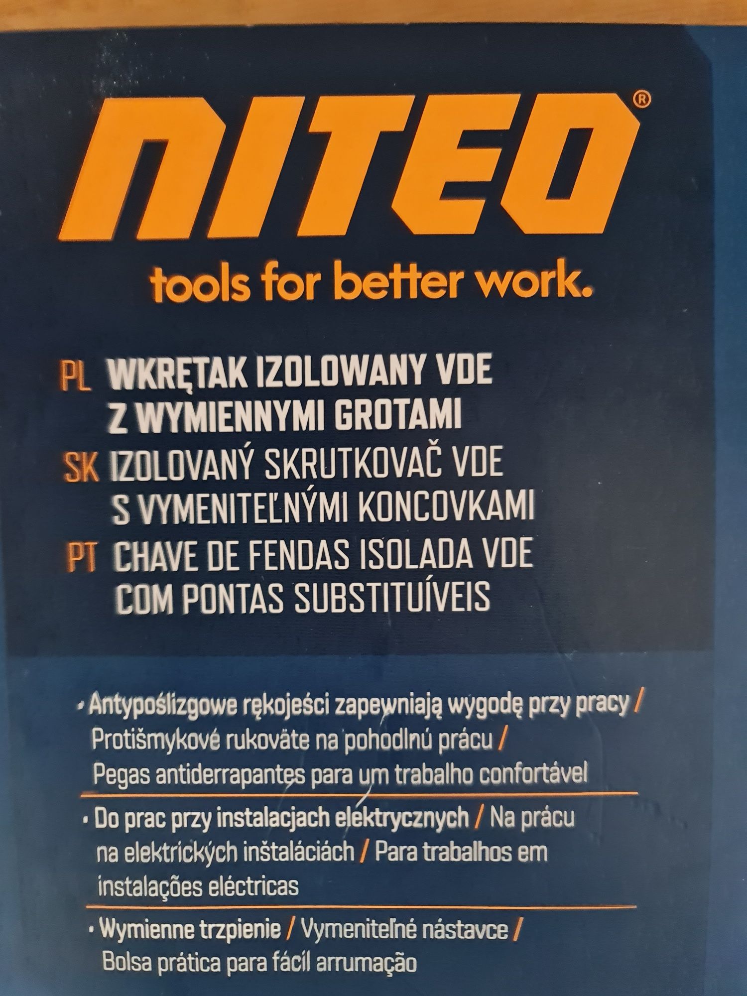 Śrubokręty wkrętaki izolowane DVE 13 elementów magnetyczne