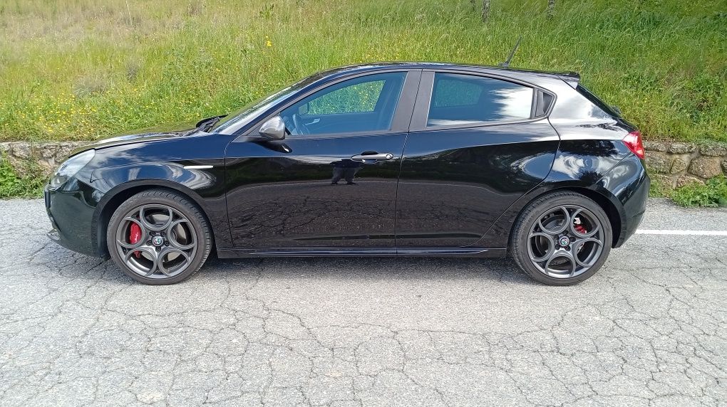 Vendo Alfa Romeu giulietta TCT