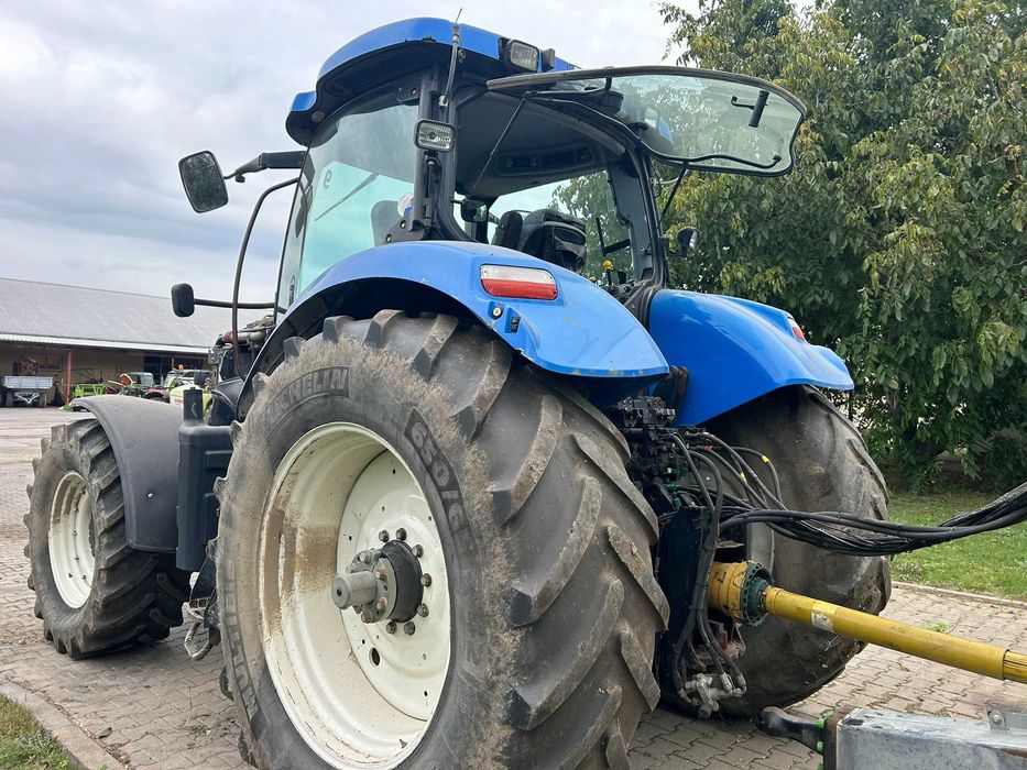 New holland T7040