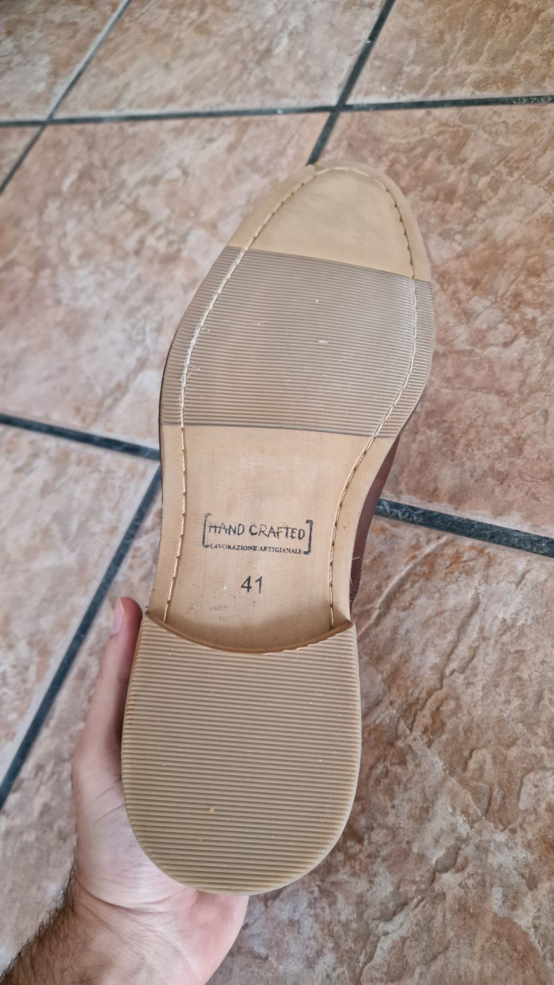 Sapato clássico em pele, 41