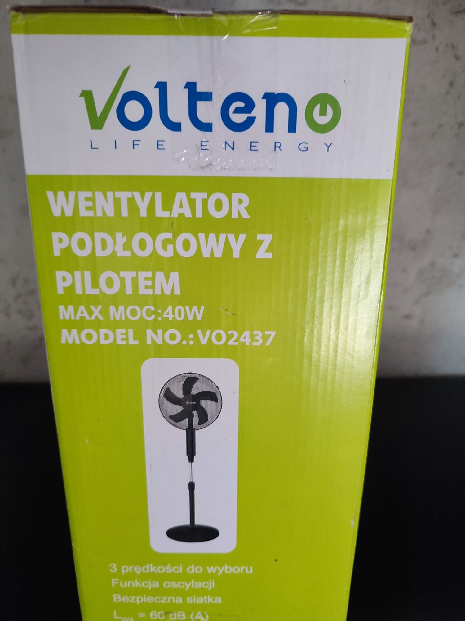 Wentylator podłogowy z pilotem Volteno 40W