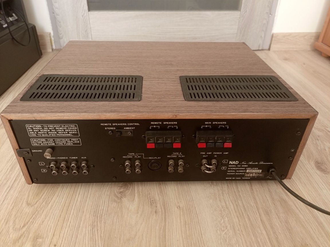 Wzmacniacz NAD 3080 silver ideał