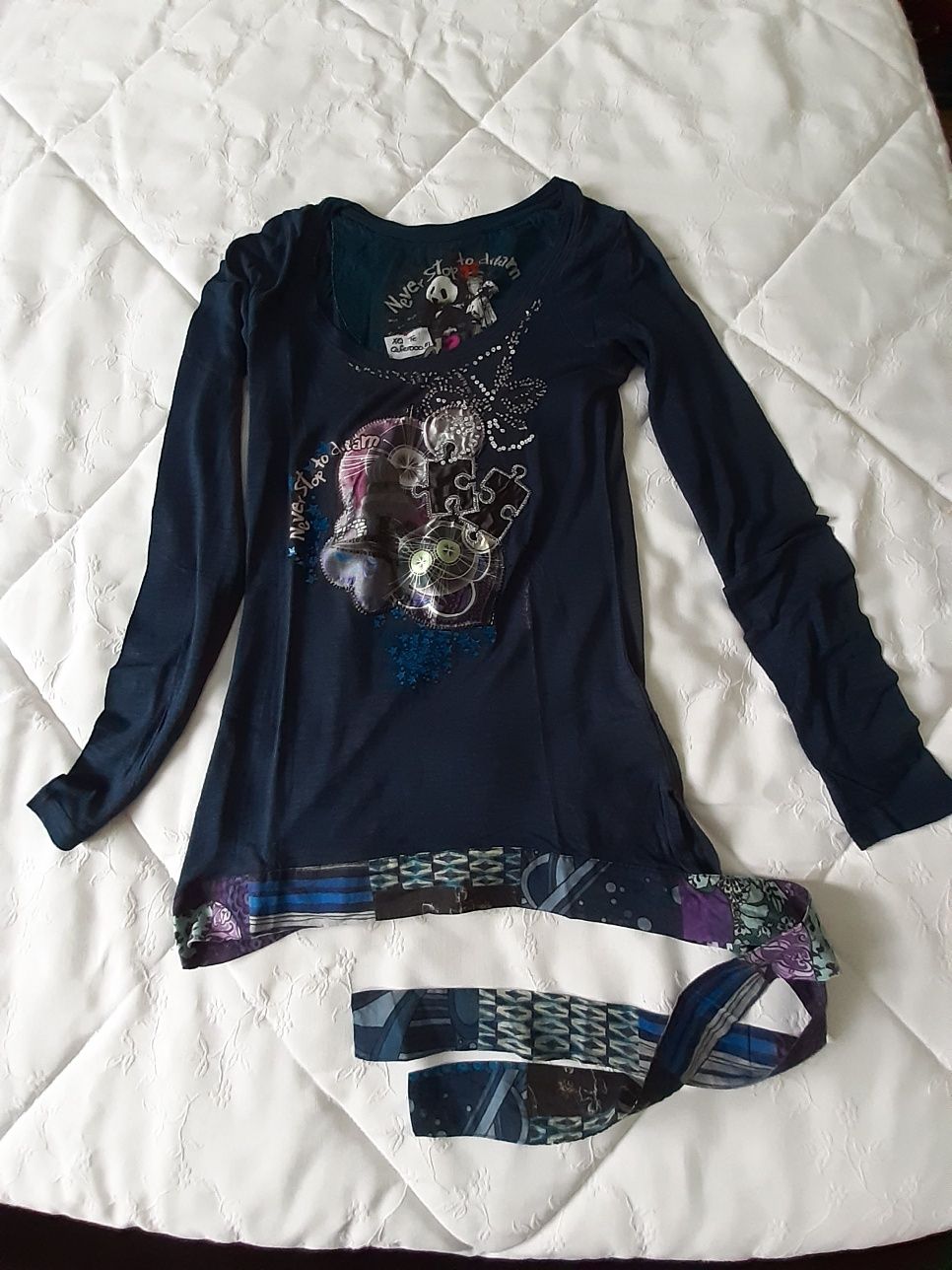 Blusa original  da marca desigual. Estado novo