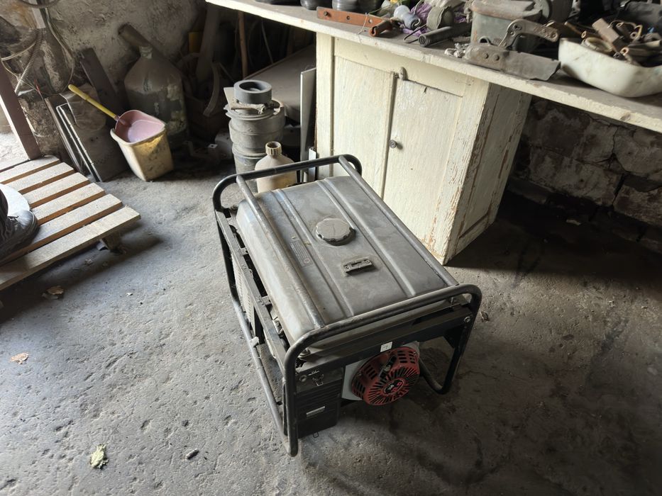 Продам генератор