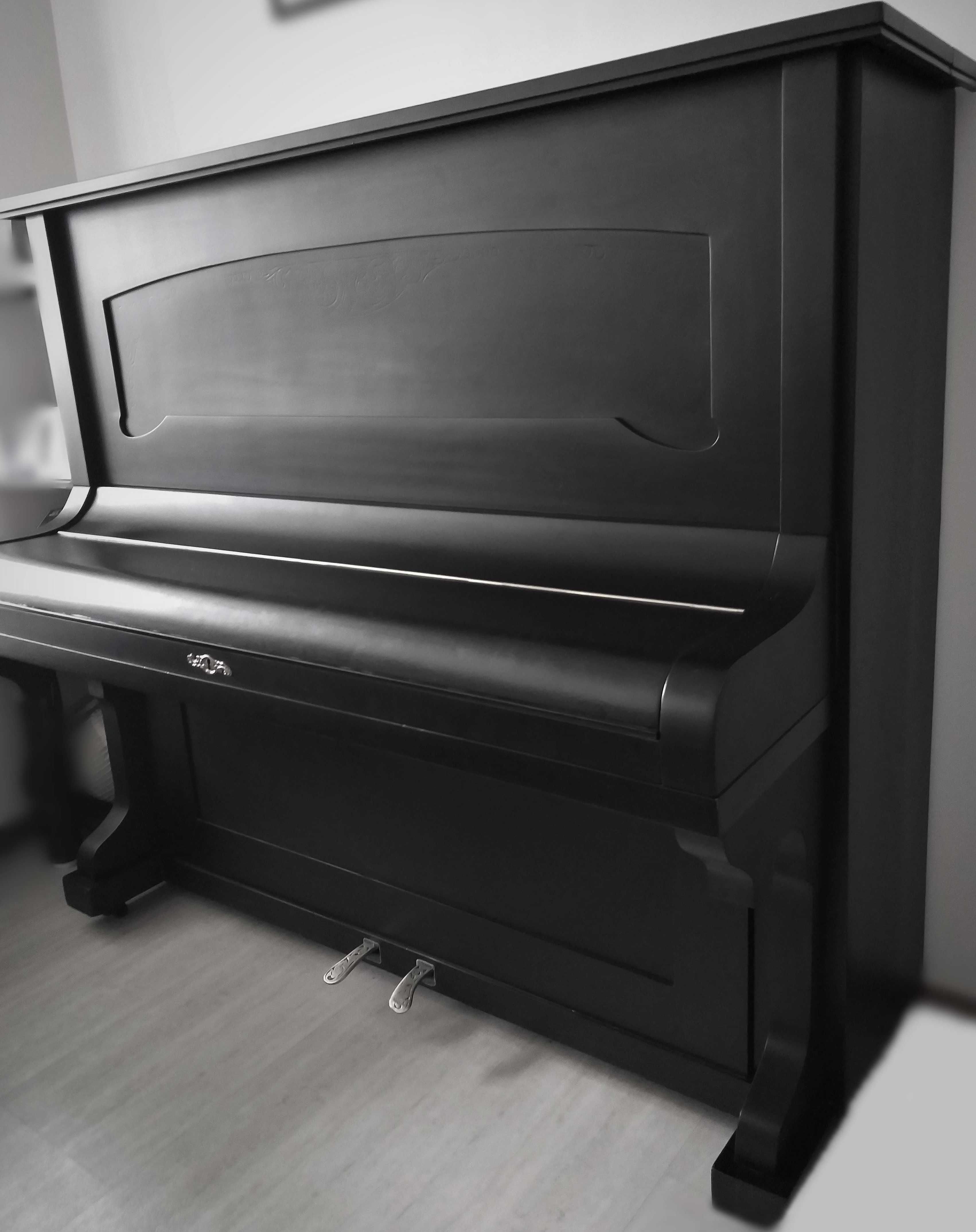 pianino czarne, J.Schiller