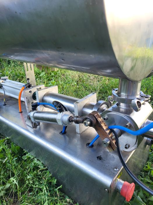 Дозатор 100-2000 г пневматичний для густих соусів