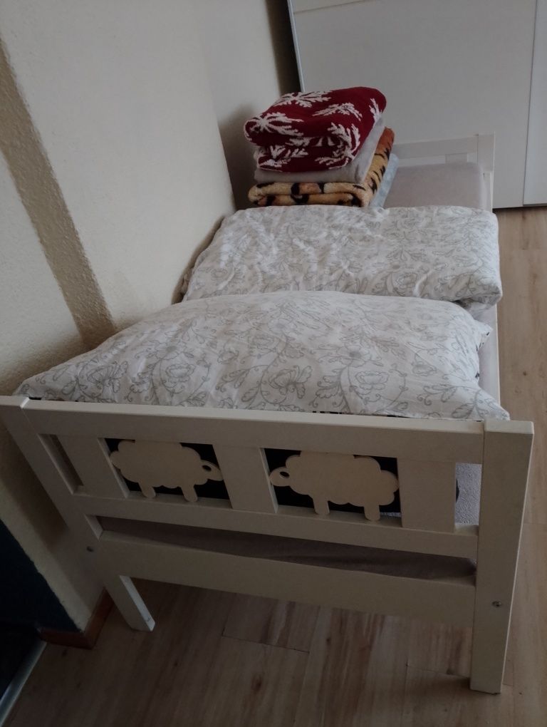 łóżko młodzieżowe Ikea
