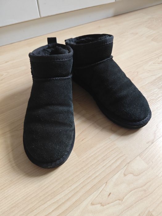 UGG Classic Ultra Mini czarne rozmiar 38, śniegowce