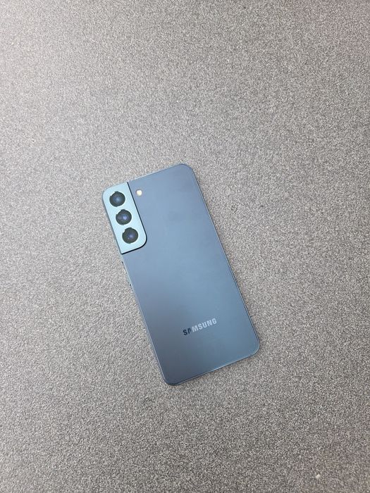 Продам Samsung S22