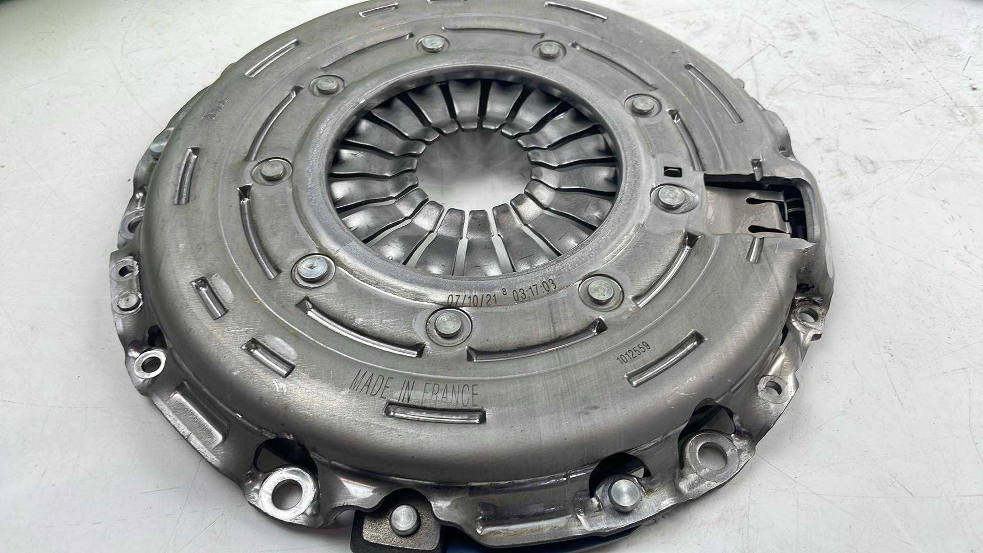 Valeo Zestaw Sprzęgła  834272 Tarcza, Docisk Citroen, Peugeot