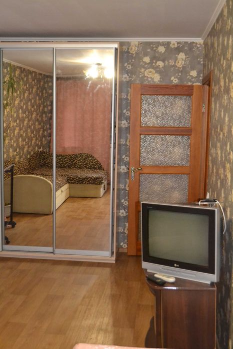 Посуточно Гната Юры 11а, клиника Шалимова , Борщаговка, Святошинский