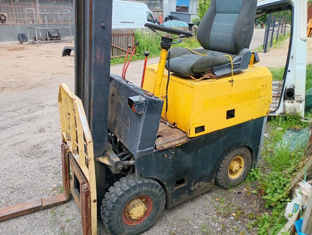 Wózek widłowy rak c330