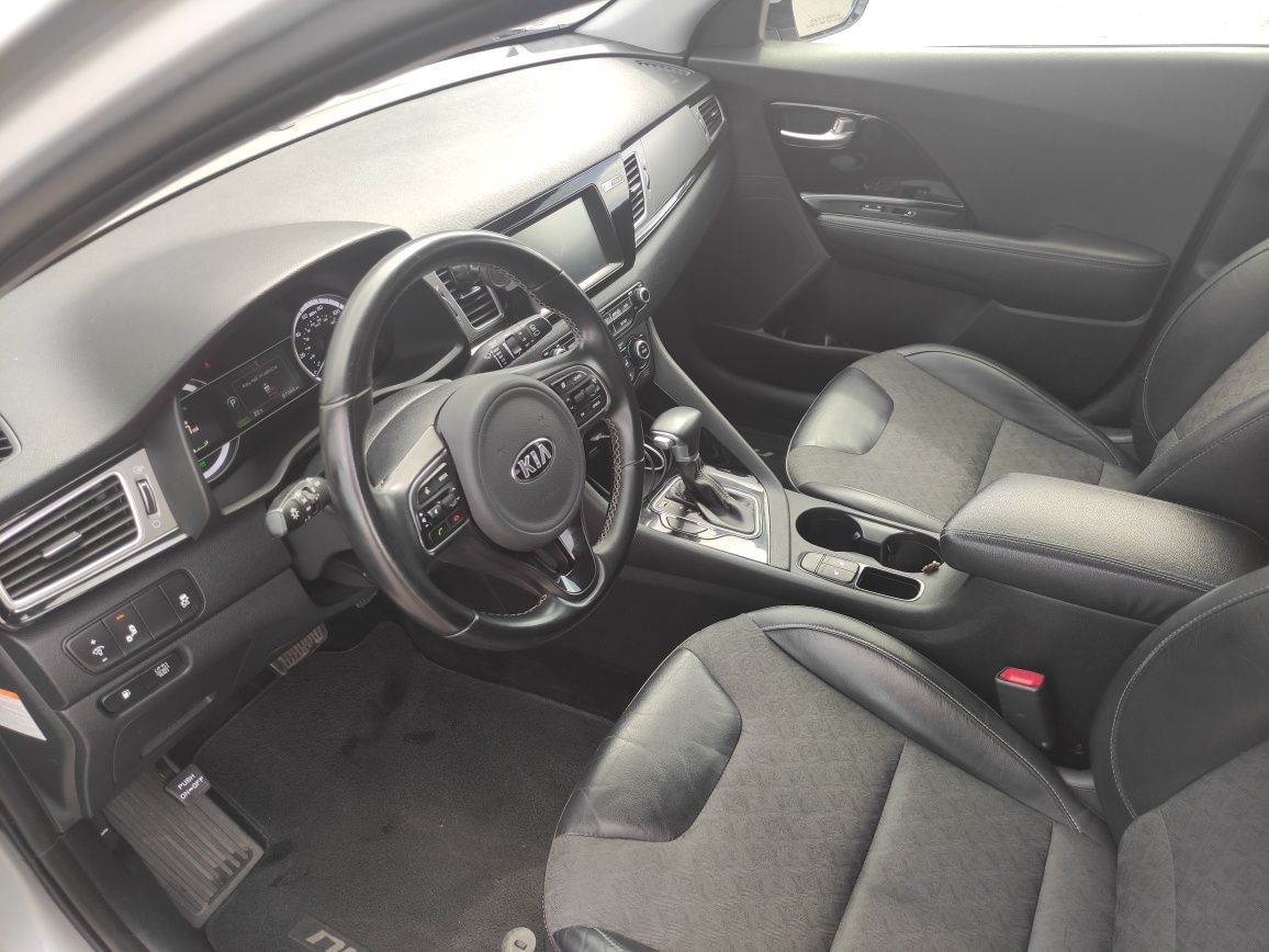 Автомобіль Kia niro 2017