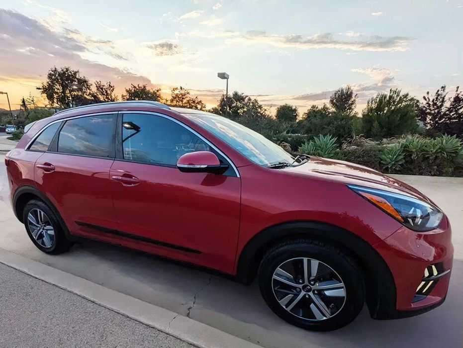 Kia Niro EX Premium      2020