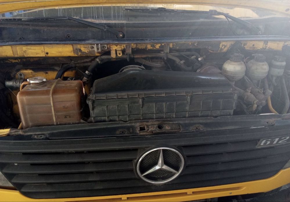 Розбираємо на болти Mercedes Vario 2.9