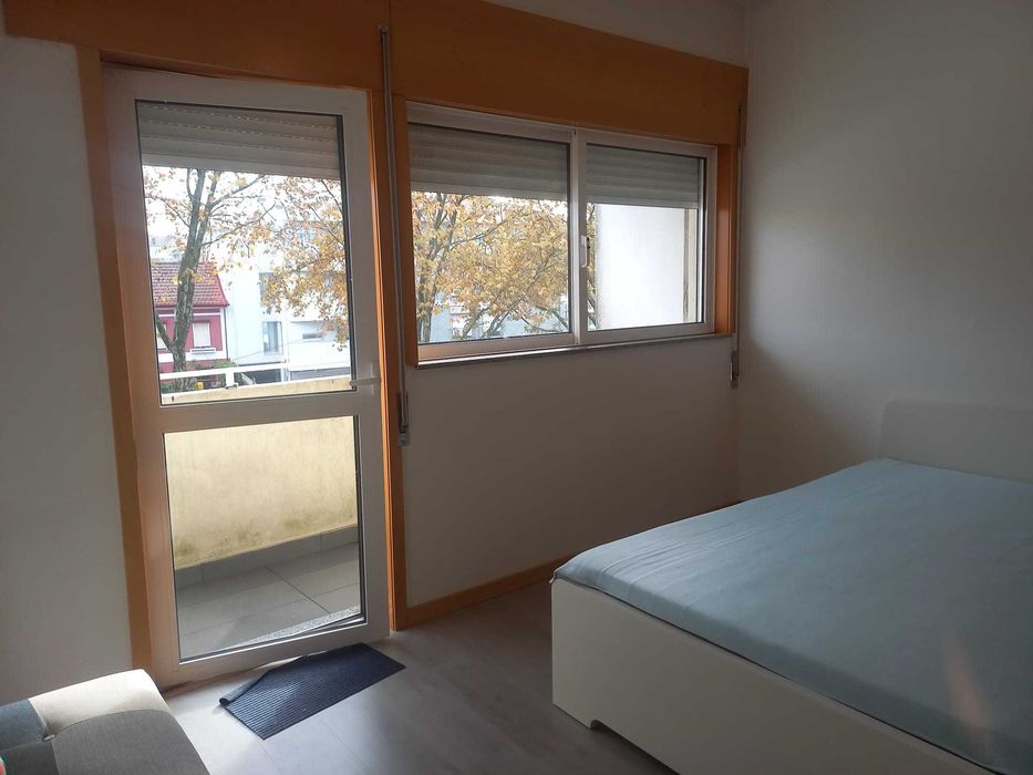 T0/T1 – Estrada da Circunvalação, perto do Hospital São João