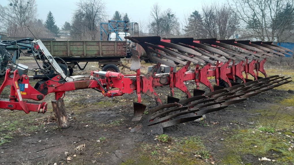 Продається плуг Pottinger 8 корпусний.