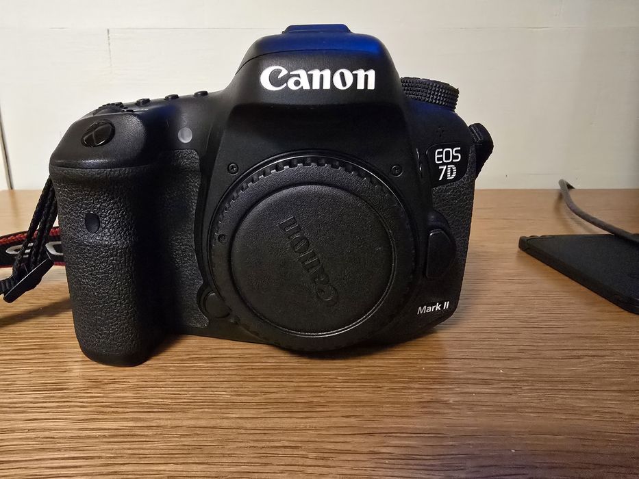 Canon Eos 7d mark II.Body.