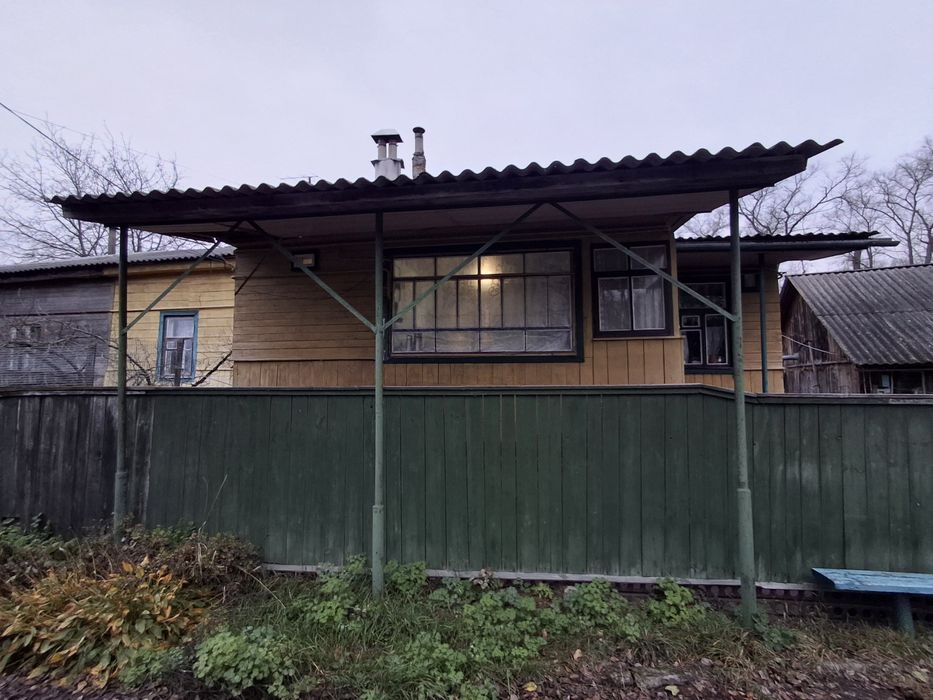 Продаж частини будинку з окремим входом.