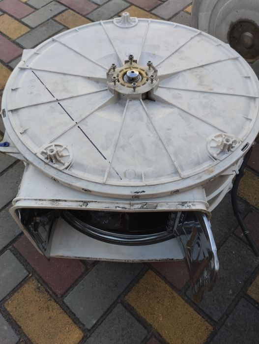 Бак с барабаном на стир машину Занусси Электролюкс Вирпул Индезит