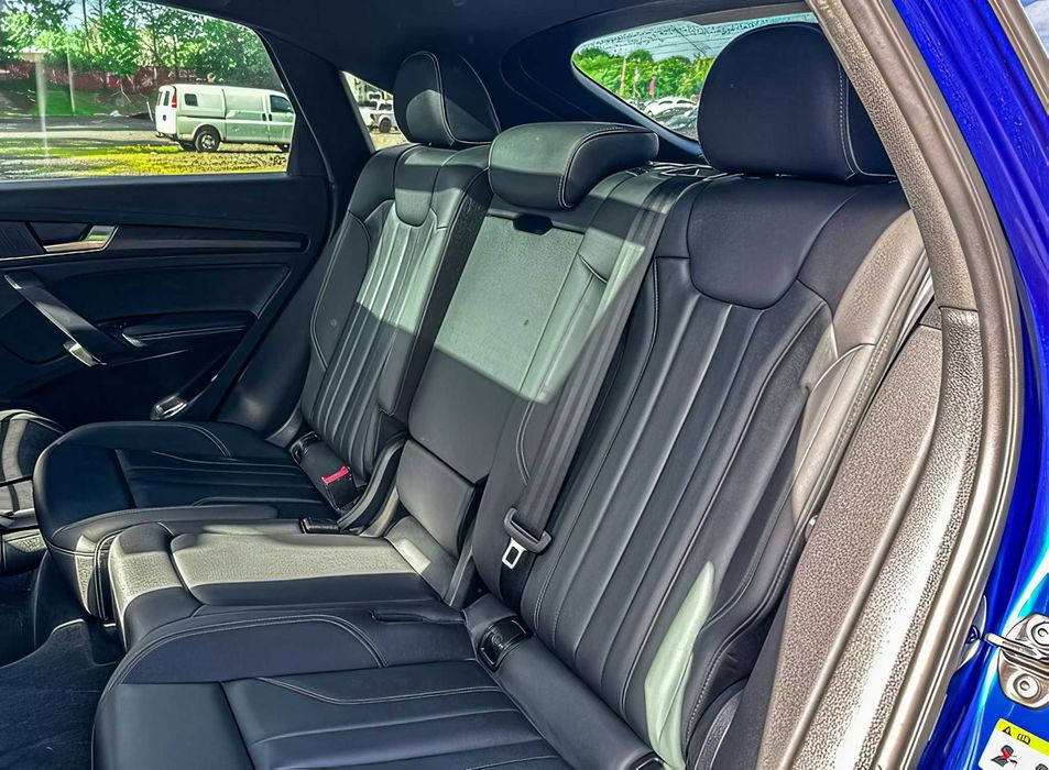 Audi Q5      2022