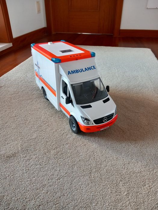 Ambulância BRUDER
