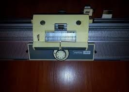 Двухфонтурная вязальная машинка Veritas 360