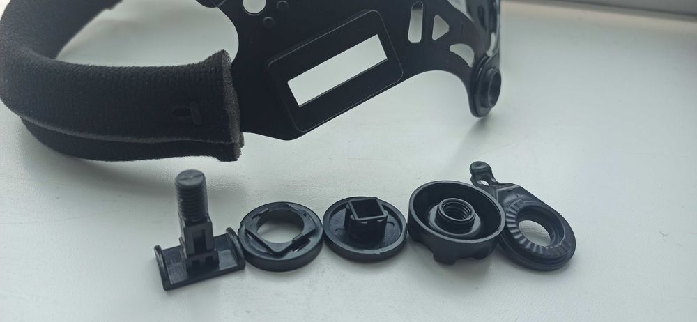 Крепление для сварочной маски, наголовник