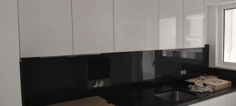 Apartamento totalmente renovado em frente à estação Trindade Porto