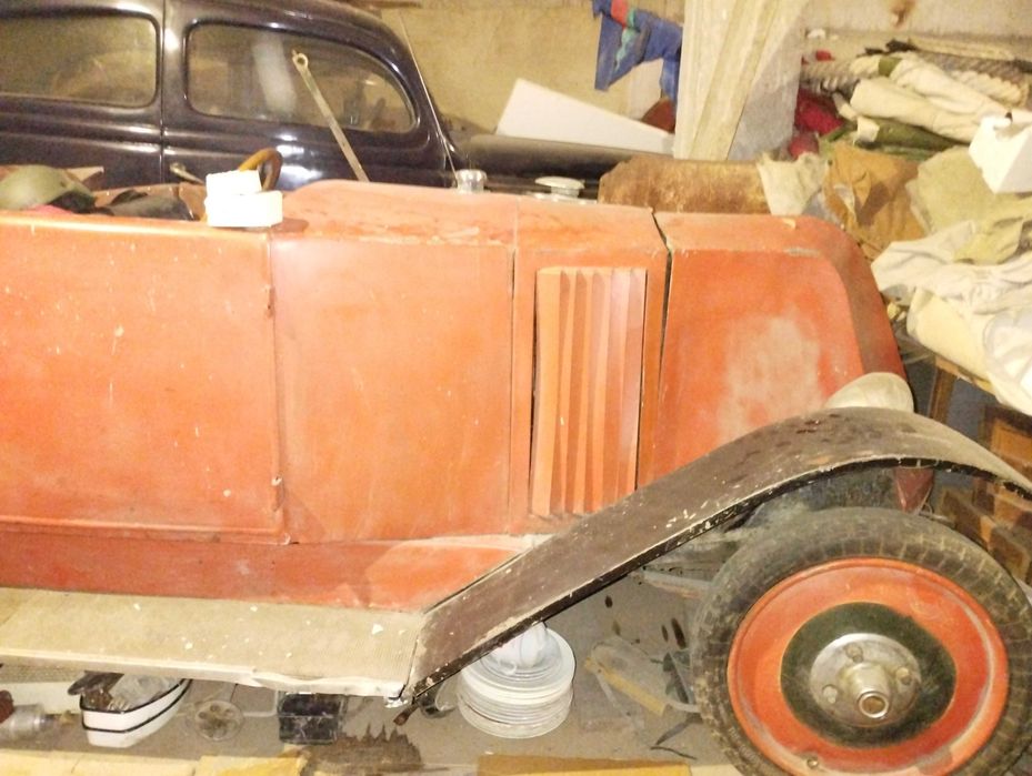 Автомобіль renault 10 CV 1924 рік