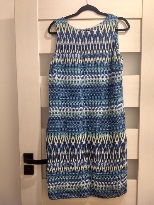 Sukienka bez rękawów .Rozmiar 42 firmy M&CO