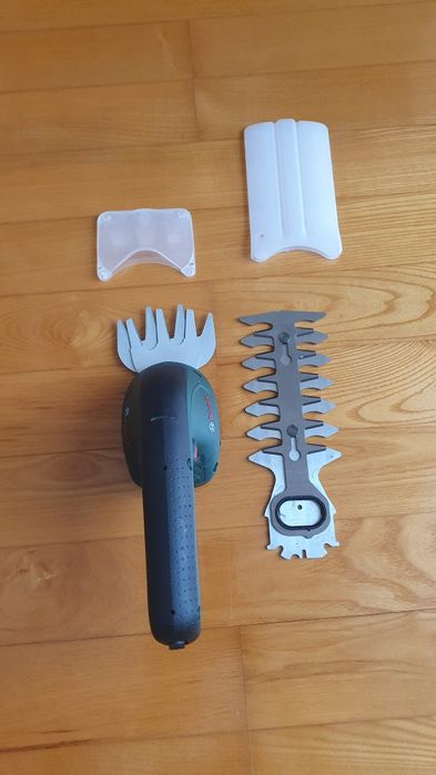 Nożyce akumulatorowe Bosch EasyShear 12 cm do krzewów. Nieużywane