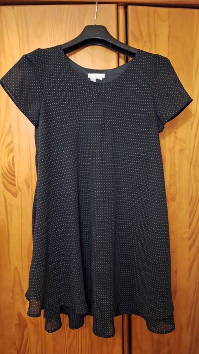 Vestido preto com pintinhas , tamanho M - Zara