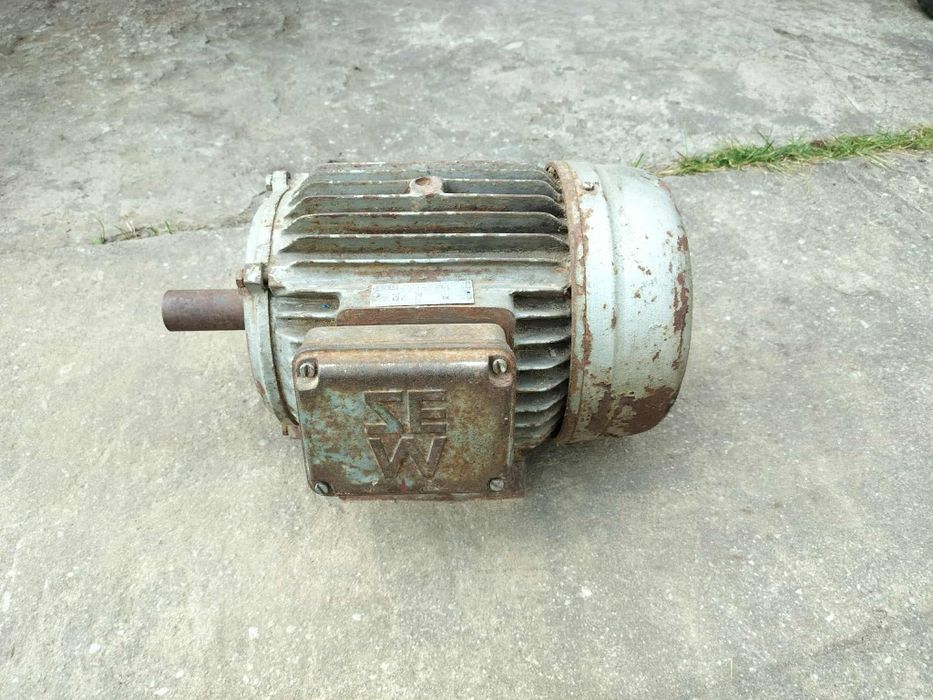 Silnik indukcyjny 3 fazowy 5,5kW 380V 38mm
