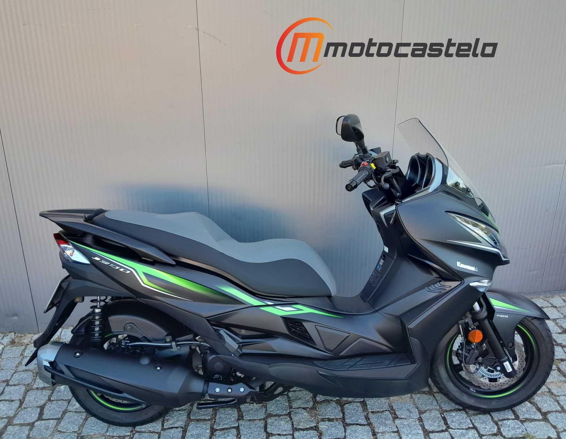 Kawasaki J300 SE E4 ABS
