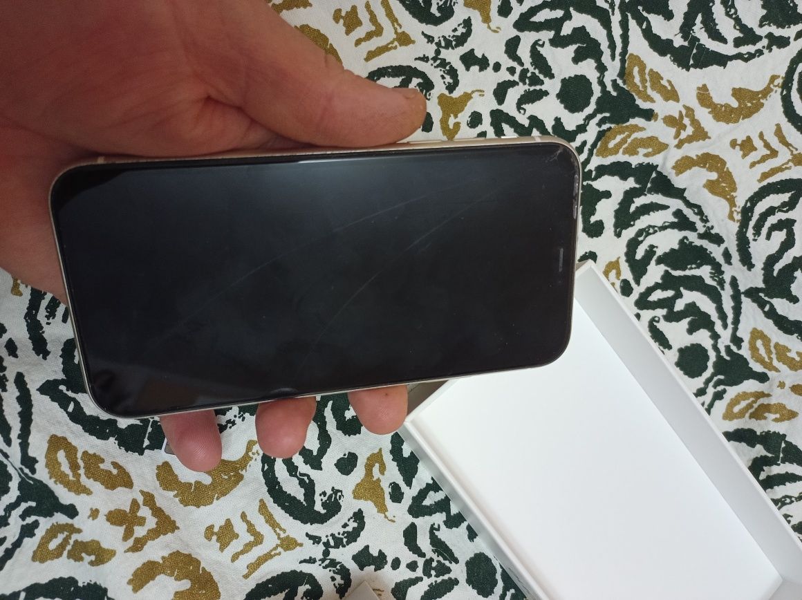 Iphone 11 128gb куплений в Німеччині
