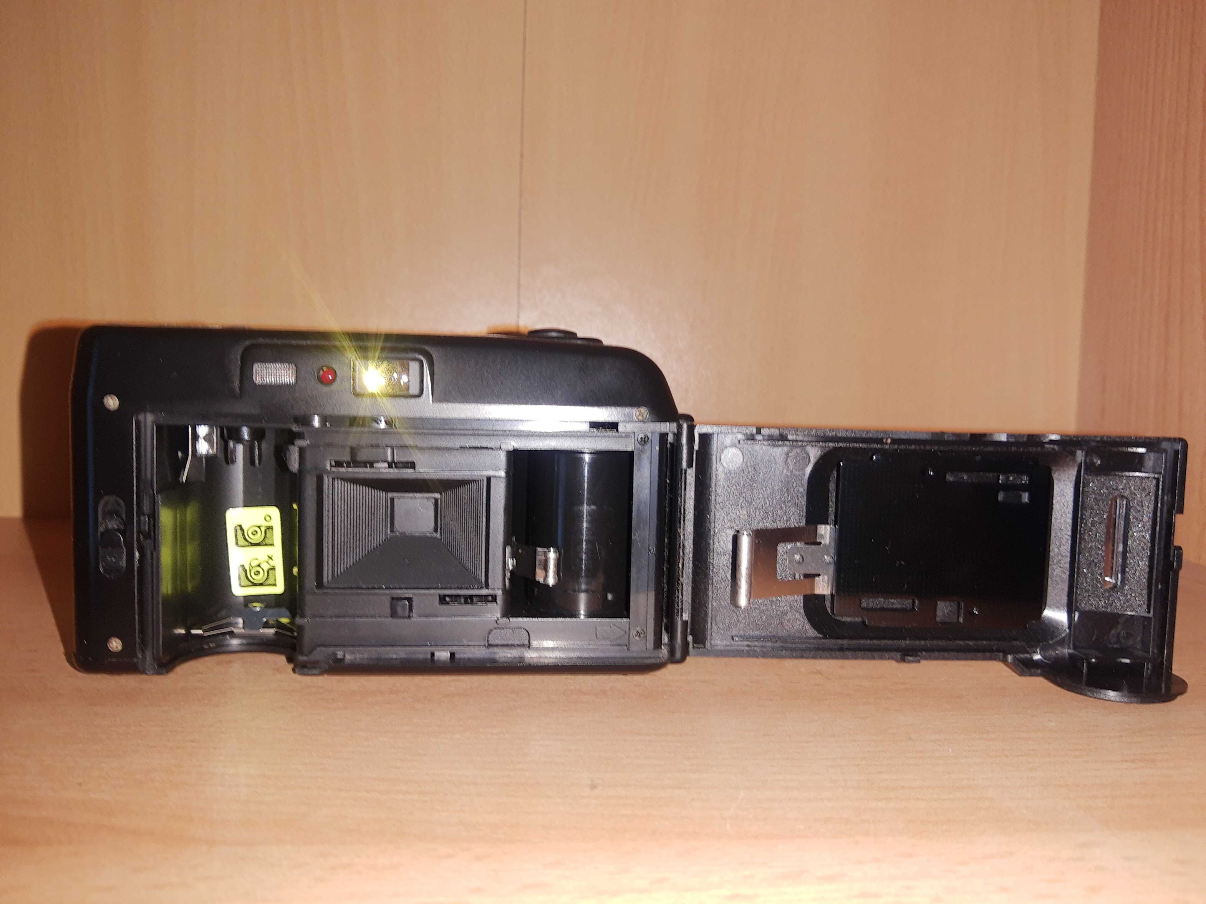 Aparat fotograficzny EXAKTA DX 750 Auto Flash