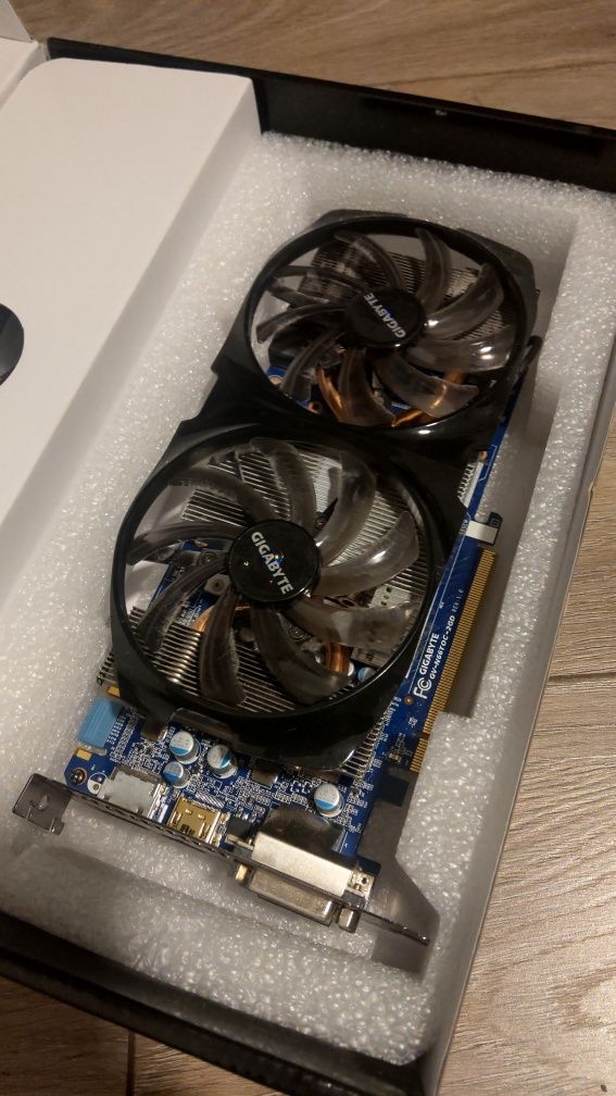 Gigabyte GeForce GTX 660 TI, 2GB DDR5